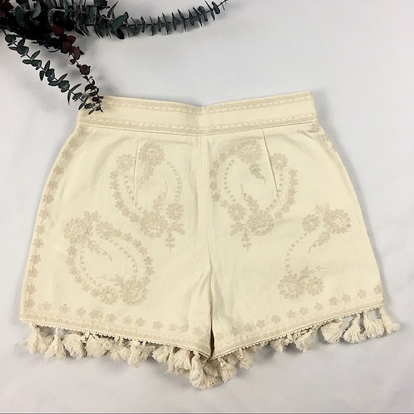 SOLD! Zara Ecru Tassel Shorts - Picture 8 of 8